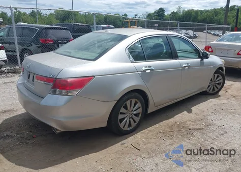 2011 Honda Accord Exl z USA, uszkodzony, nr VIN 1HGCP3F89BA010970